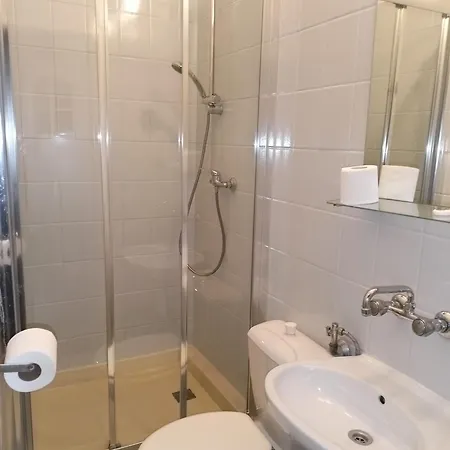 Nocleg ze śniadaniem Agro Obiekt Hotelowy *