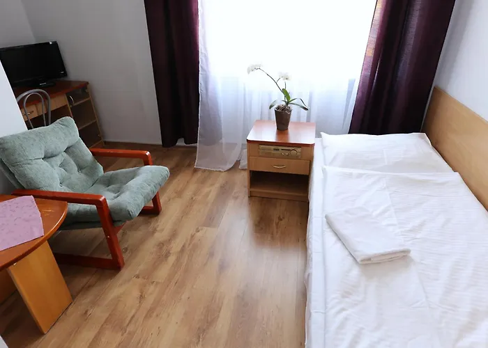 Agro Obiekt Hotelowy 3* Вроцлав